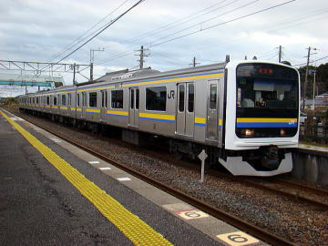 千葉−銚子間を走る普通電車・成田線(209系2000番台)
